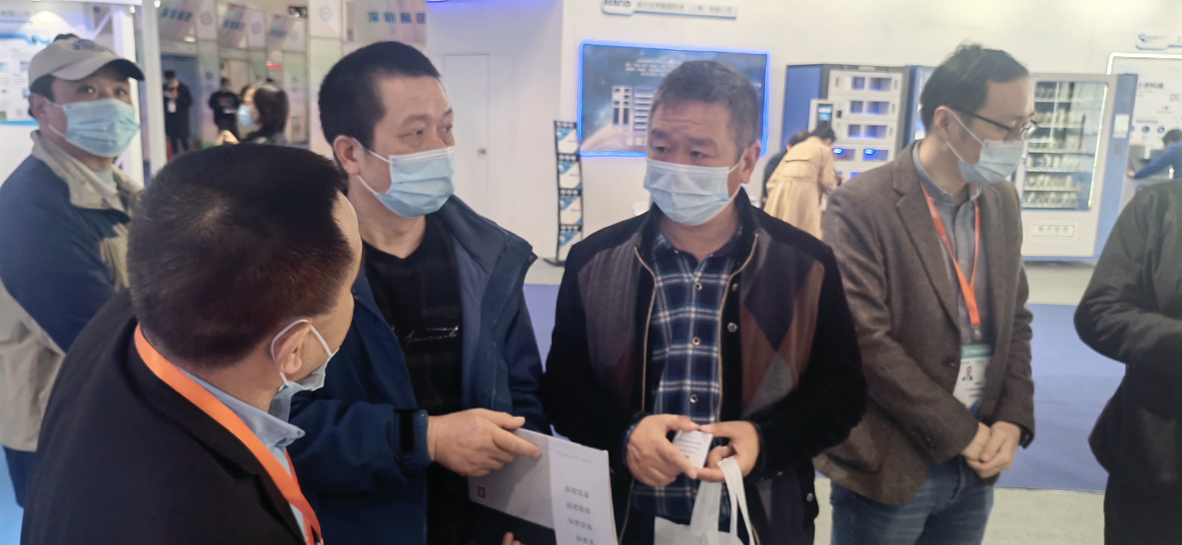 岳乾激光首秀第八届中国（上海）国际技术进出口交易会